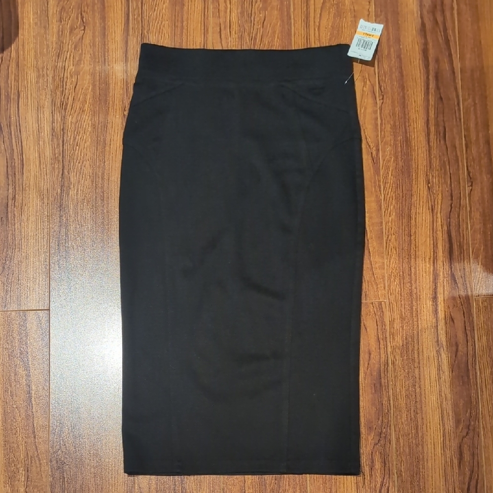 Bar III Classic Black Pencil Skirt